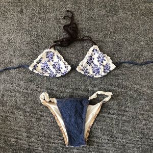 Beach Bunny Bikini Size S/M NWOT